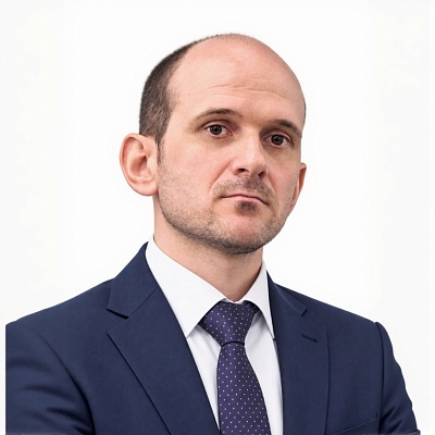 Максим Резников